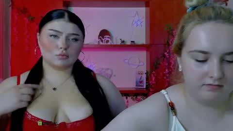 Snapshot of linda_lynx chatting on 07.25.26 linda_lynx online show from 07.25.26