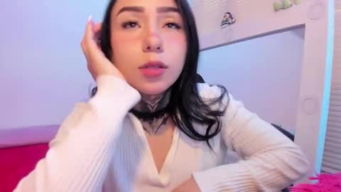Snapshot of linda_milleer_ chatting on 10.05.25 Lindaa maria online show from 10.05.25