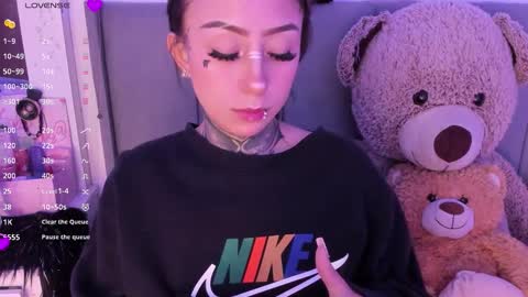 Lindaa maria  online show from 01.16.26