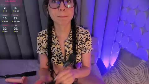 Snapshot of linda_moonrose chatting on 07.23.26 Linda online show from 07.23.26