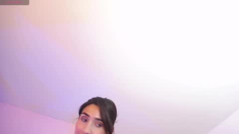 Maria Paula online show from 03.03.25