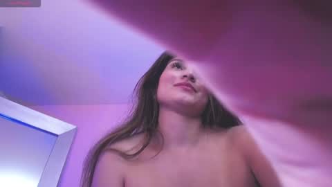Maria Paula online show from 09.29.25