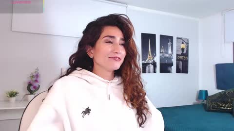 Snapshot of linda_morgan1 chatting on 04.23.26 Maria Paula online show from 04.23.26