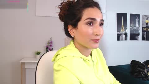 Snapshot of linda_morgan1 chatting on 04.24.26 Maria Paula online show from 04.24.26