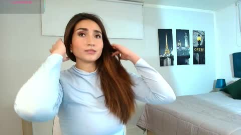 Snapshot of linda_morgan1 chatting on 05.18.26 Maria Paula online show from 05.18.26