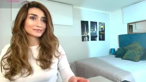 Snapshot of linda_morgan1 chatting on 05.23.26 Maria Paula online show from 05.23.26