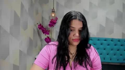    online show from 10.05.25