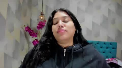    online show from 10.10.25