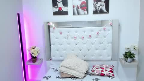 Snapshot of lindacarterr chatting on 02.19.25 Linda Carterr online show from 02.19.25