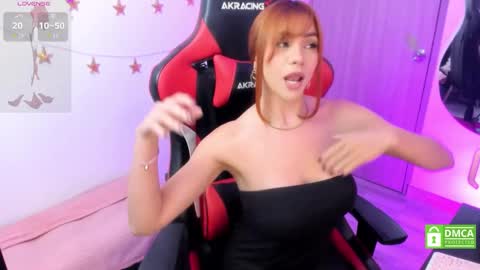 Snapshot of lindasilverstone chatting on 02.11.26 Linda Silverstone online show from 02.11.26