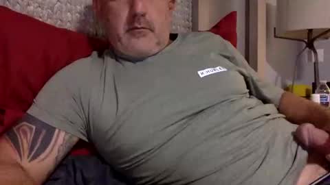 Snapshot of lindin89 chatting on 11.17.25 lindin89 online show from 11.17.25