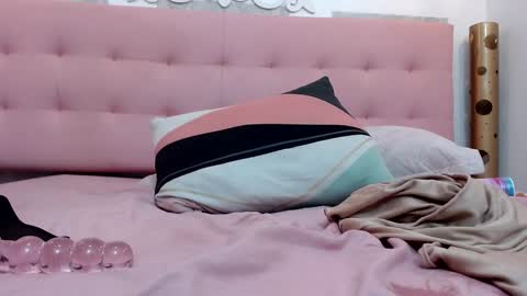 Snapshot of lindsey8 chatting on 12.12.24 Lindsey online show from 12.12.24