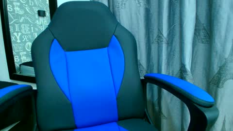 Snapshot of lindsey8 chatting on 09.12.25 Lindsey online show from 09.12.25