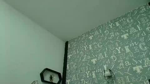 Snapshot of lindsey8 chatting on 09.18.25 Lindsey online show from 09.18.25