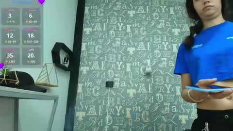 Snapshot of lindsey8 chatting on 11.22.25 Lindsey online show from 11.22.25