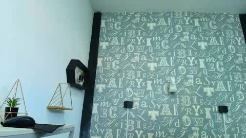 Snapshot of lindsey8 chatting on 11.26.25 Lindsey online show from 11.26.25