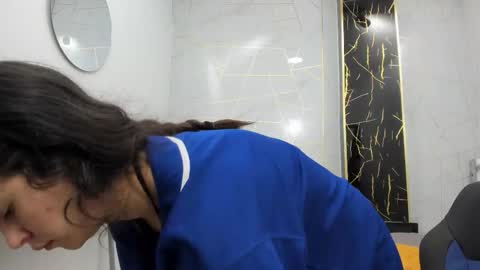 Snapshot of lindsey8 chatting on 11.30.25 Lindsey online show from 11.30.25