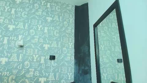 Snapshot of lindsey8 chatting on 12.15.25 Lindsey online show from 12.15.25