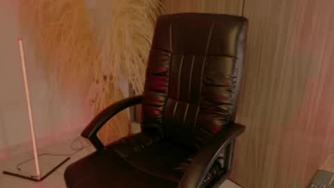 Lindsey Moss online show from 03.16.26