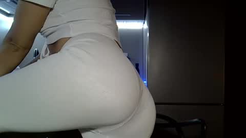 Snapshot of lindsisecret chatting on 11.11.25 Anna online show from 11.11.25