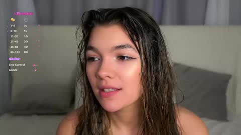 Snapshot of linettedennett chatting on 09.26.25 Kate online show from 09.26.25