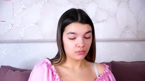 Snapshot of linettedennett chatting on 12.15.25 Kate online show from 12.15.25