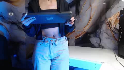 Snapshot of ling_ling24 chatting on 10.04.25 ling ling24 online show from 10.04.25