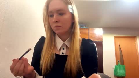 Snapshot of linncrisafi chatting on 02.25.26 Rose online show from 02.25.26