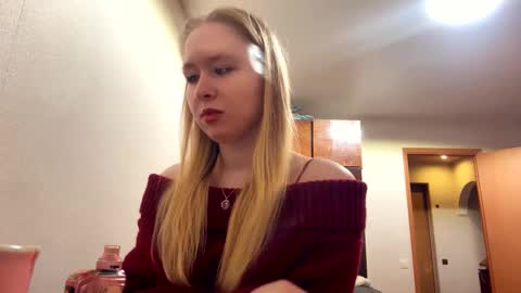 Snapshot of linncrisafi chatting on 02.26.26 Rose online show from 02.26.26