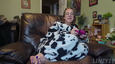 Snapshot of linzy19 chatting on 01.22.25 Linzy19 online show from 01.22.25