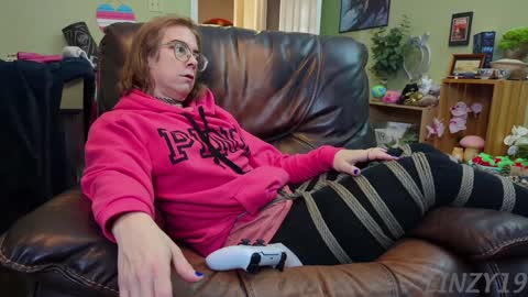 Snapshot of linzy19 chatting on 01.25.25 Linzy19 online show from 01.25.25