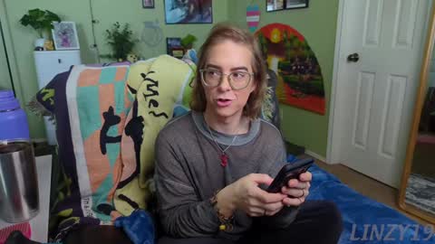Snapshot of linzy19 chatting on 02.01.25 Linzy19 online show from 02.01.25