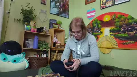 Snapshot of linzy19 chatting on 02.22.25 Linzy19 online show from 02.22.25