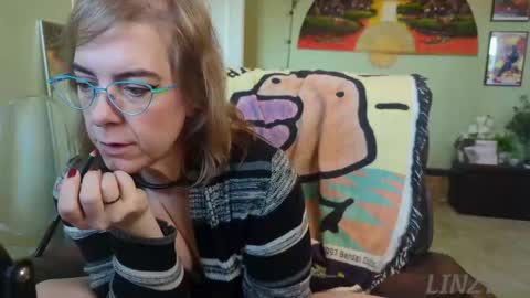 Snapshot of linzy19 chatting on 09.26.25 Linzy19 online show from 09.26.25