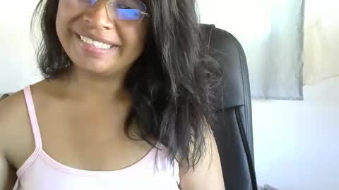 Snapshot of liora_selene chatting on 05.03.26 liora online show from 05.03.26
