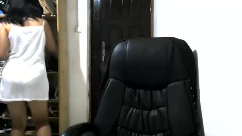Snapshot of liora_selene chatting on 06.01.26 liora online show from 06.01.26