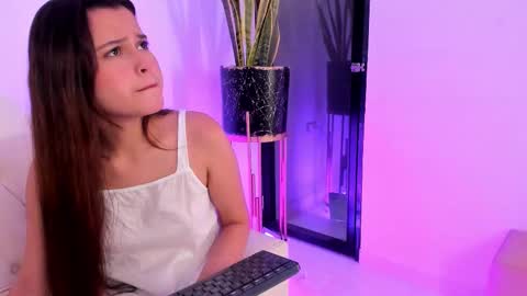 Snapshot of liorah_wolf chatting on 02.17.26 Liorah wolf online show from 02.17.26