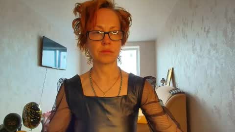 Liora Weiss online show from 05.19.26
