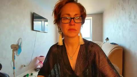 Liora Weiss online show from 05.29.26