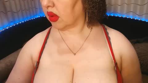 Snapshot of lipsaddiction chatting on 05.22.26 LIpsAddiction online show from 05.22.26