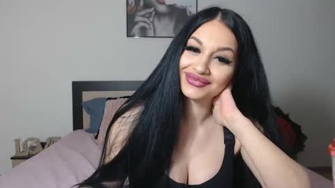 Lisa online show from 12.18.24