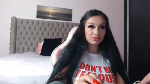 Lisa online show from 09.28.25