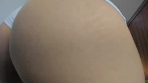 Snapshot of lisa_gerrard_ chatting on 02.19.25 Lisa  online show from 02.19.25