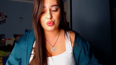 Snapshot of lisa_lady_golden chatting on 09.14.25 lisa_lady_golden online show from 09.14.25