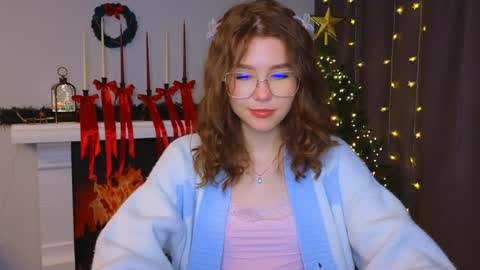 Snapshot of lisa_roses chatting on 12.23.24 Lisa online show from 12.23.24