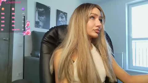 Lisa online show from 04.16.26