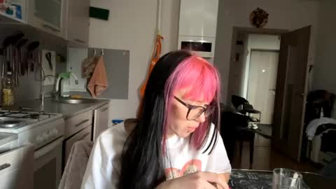 Snapshot of lisabethlaurence chatting on 05.31.26 Aileen online show from 05.31.26