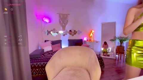 Lisa  online show from 09.09.25