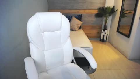 Snapshot of liseth_fox chatting on 12.10.24 Liseth Fox online show from 12.10.24