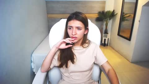 Snapshot of liseth_fox chatting on 12.13.24 Liseth Fox online show from 12.13.24